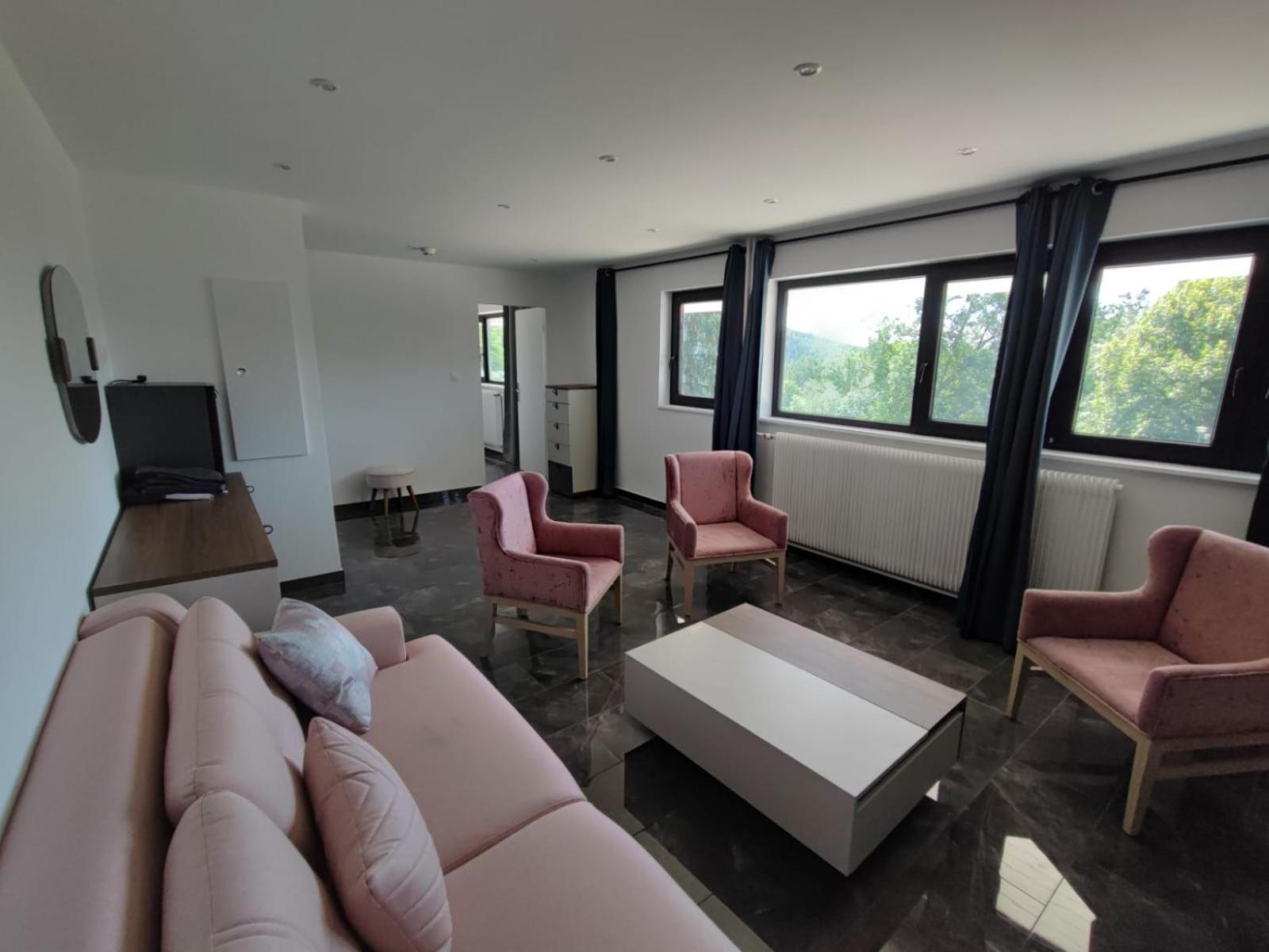 Hotel Parc Les Cigognes Albé المظهر الخارجي الصورة